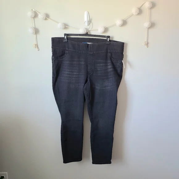 Old Navy Rockstar High Rise Super Skinny Jeggings - Picture 4 of 8
